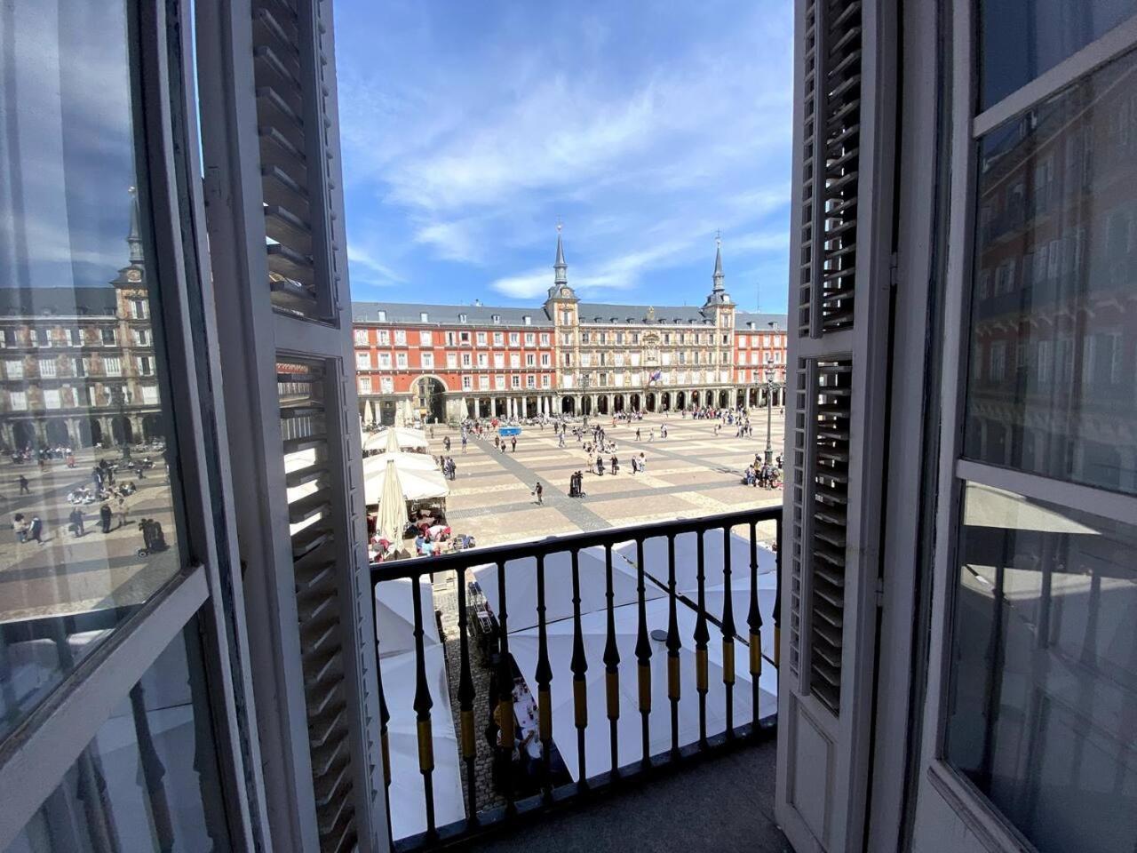 Amazing Apartment With Balconies To Plaza Mayor Madrid Exterior foto